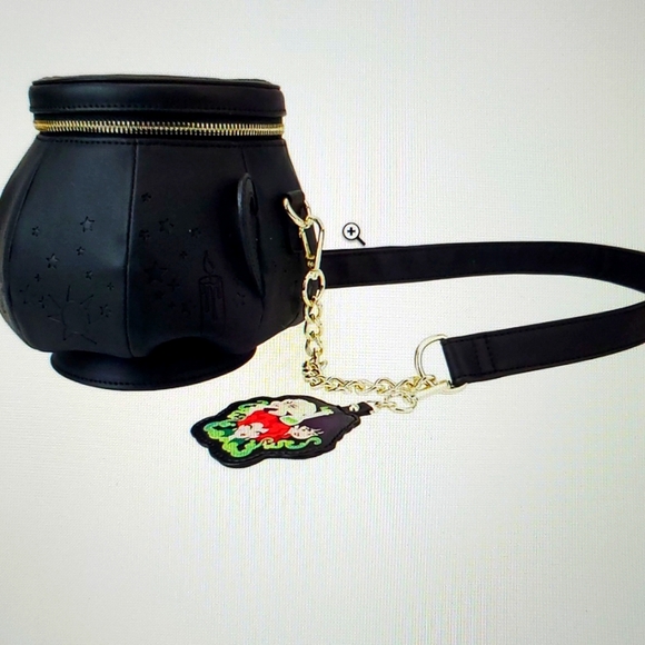 NWT: DISNEY LOUNGEFLY HOCUS POCUS "Glow-In-The-Dark" CAULDRON CROSSBODY BAG 2Fer - Picture 10 of 15
